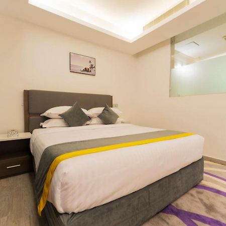 Riyadha Home Apartment ภายนอก รูปภาพ