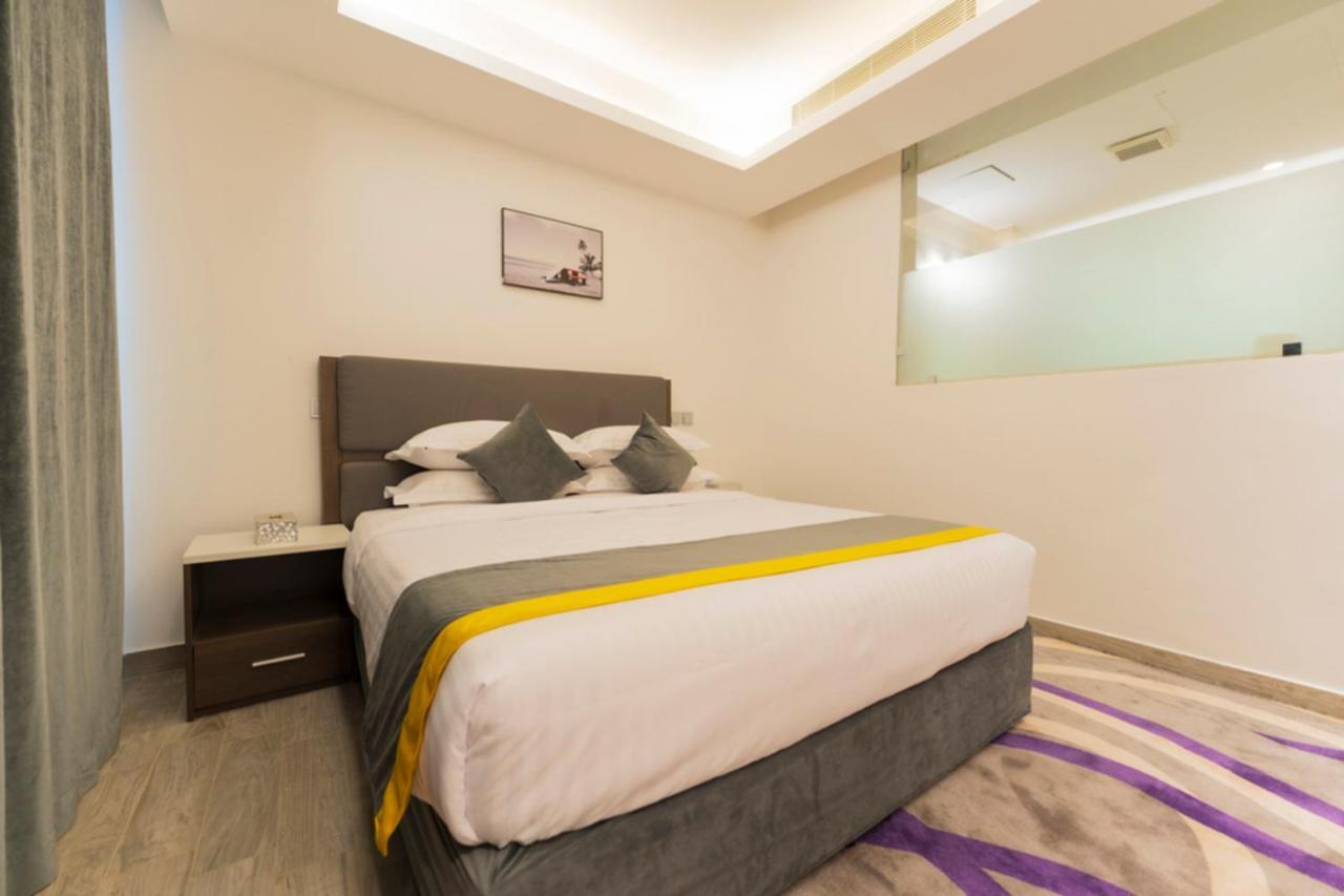 Riyadha Home Apartment ภายนอก รูปภาพ