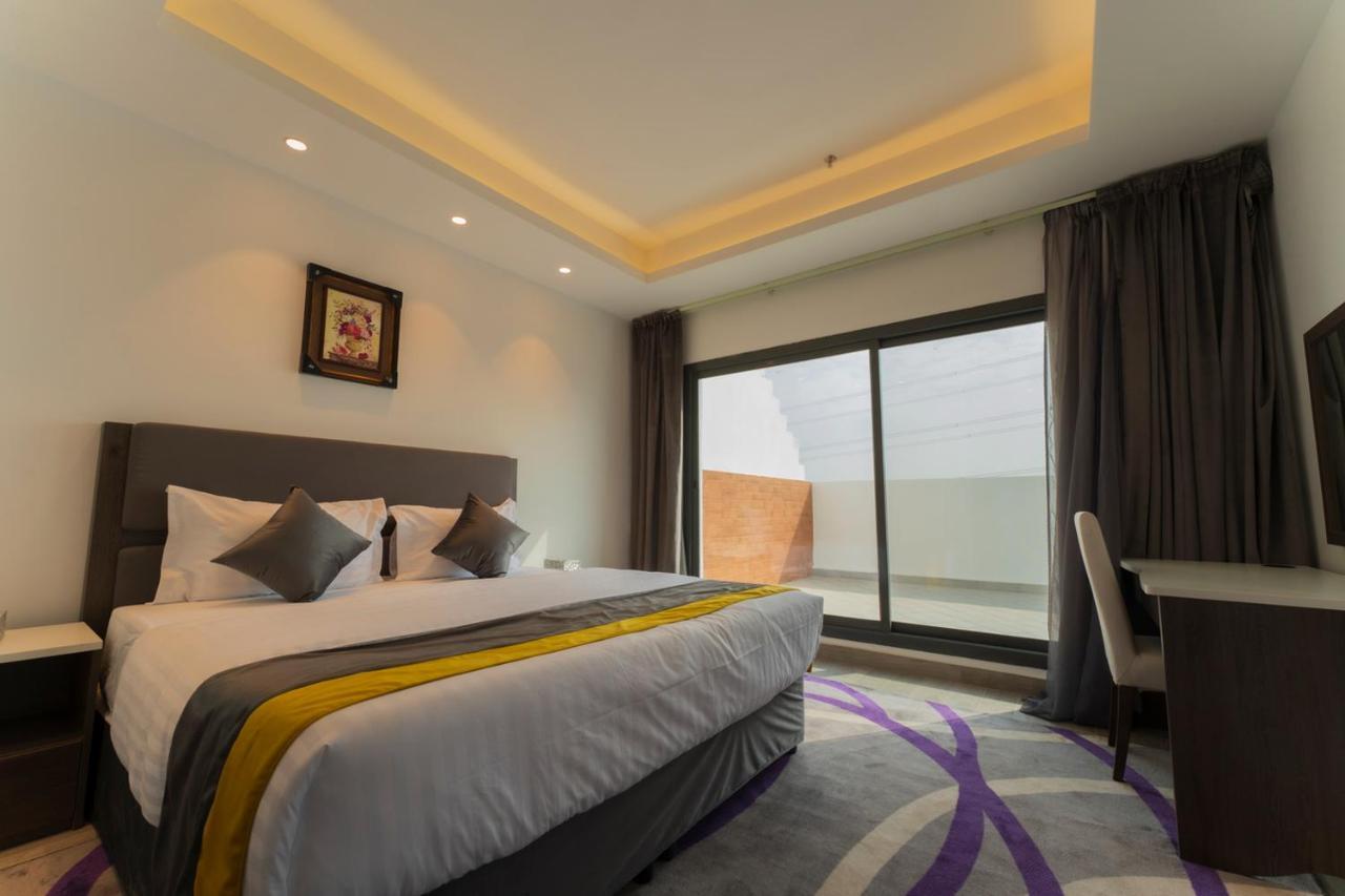 Riyadha Home Apartment ภายนอก รูปภาพ