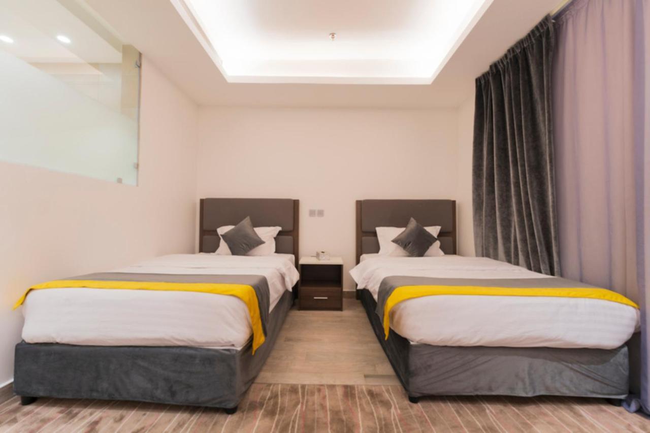 Riyadha Home Apartment ภายนอก รูปภาพ