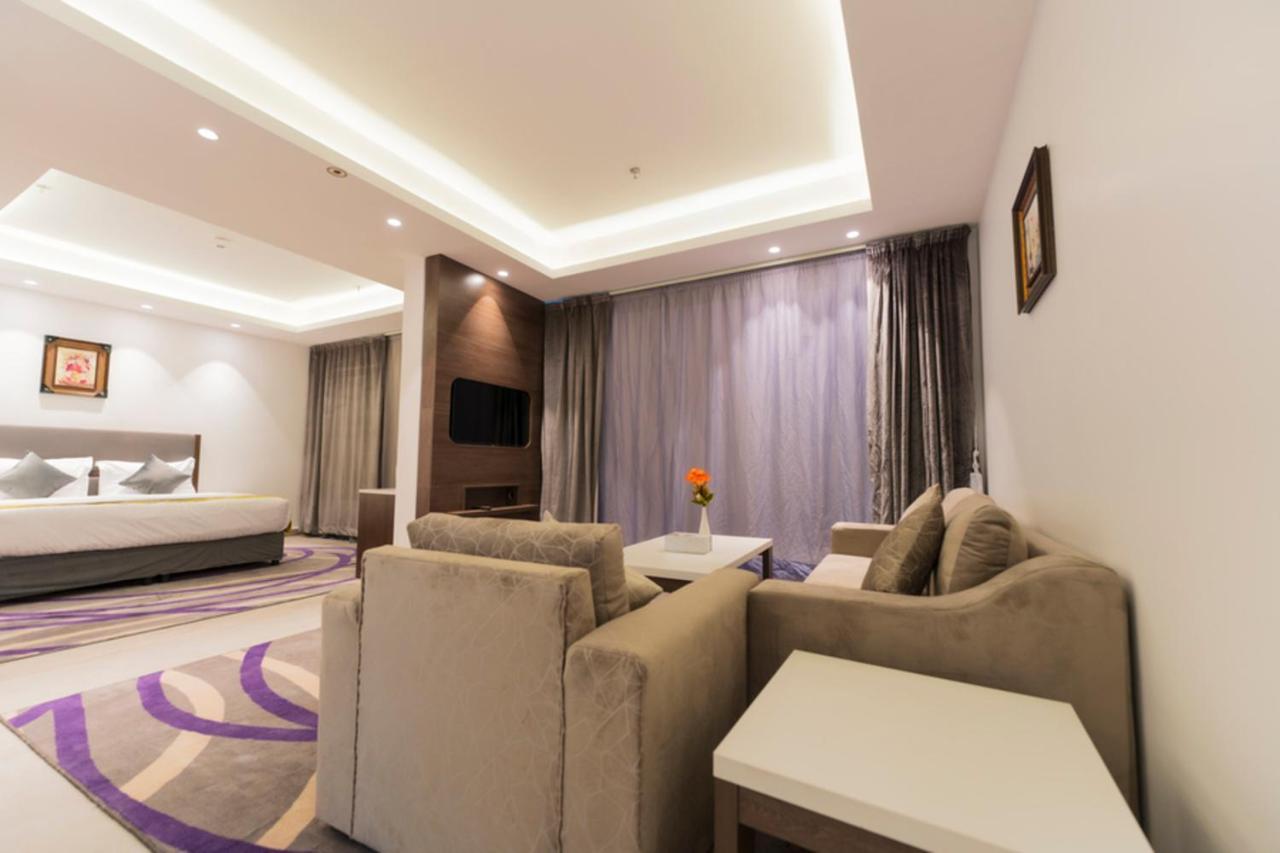 Riyadha Home Apartment ภายนอก รูปภาพ
