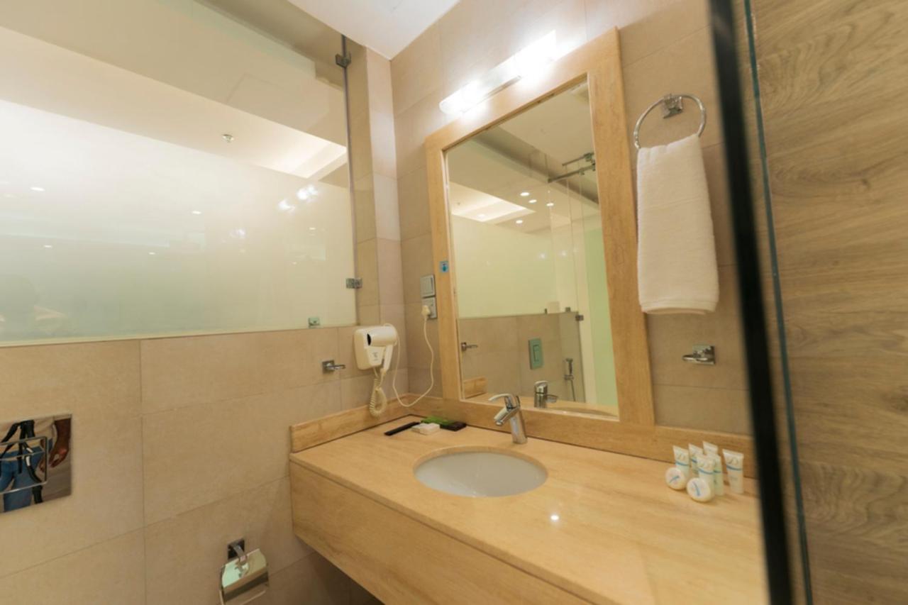 Riyadha Home Apartment ภายนอก รูปภาพ