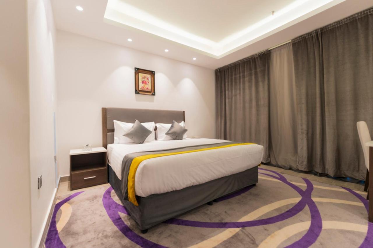 Riyadha Home Apartment ภายนอก รูปภาพ