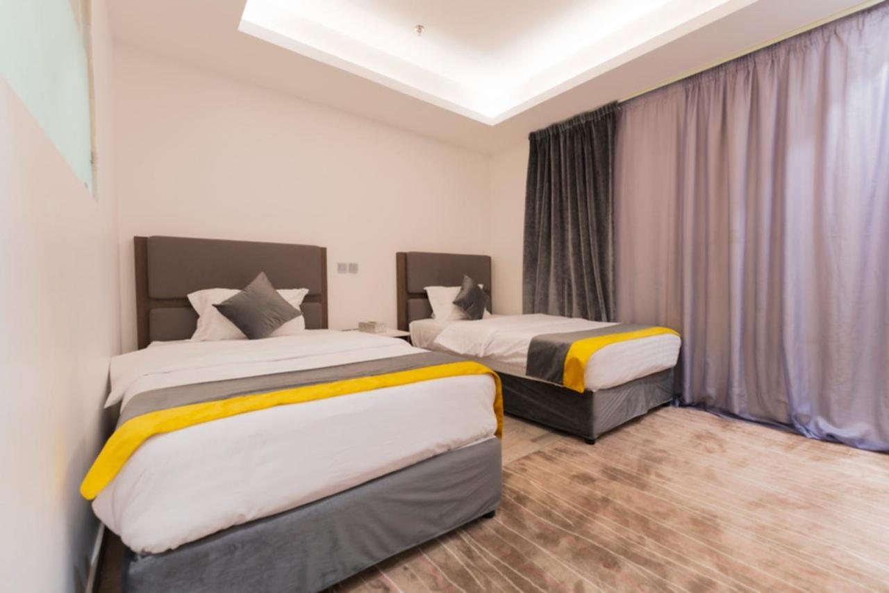 Riyadha Home Apartment ภายนอก รูปภาพ