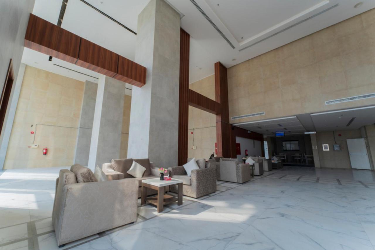 Riyadha Home Apartment ภายนอก รูปภาพ