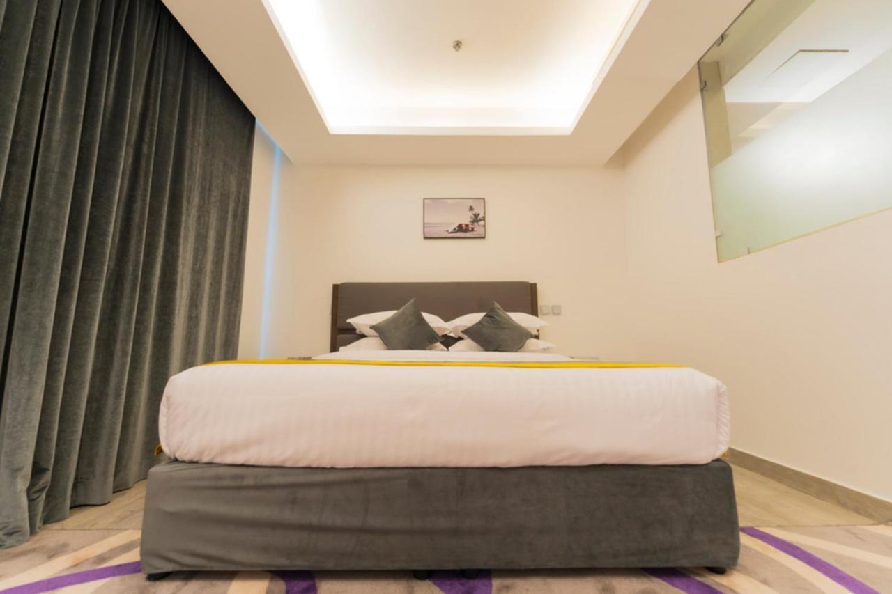 Riyadha Home Apartment ภายนอก รูปภาพ