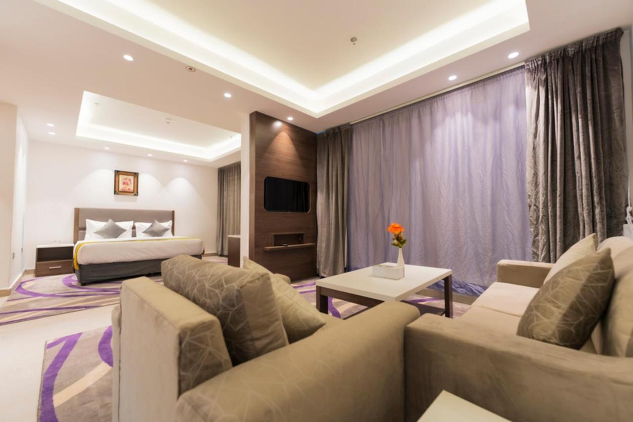 Riyadha Home Apartment ภายนอก รูปภาพ