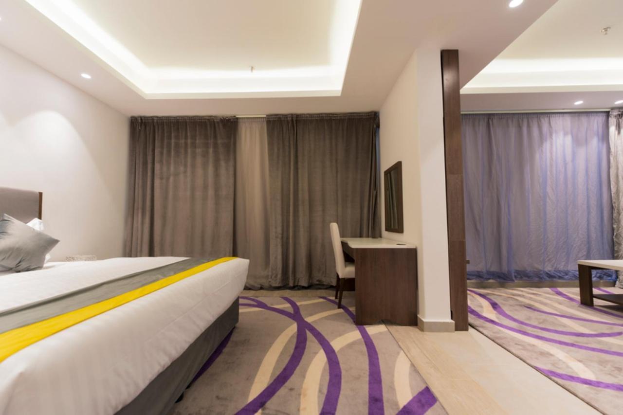 Riyadha Home Apartment ภายนอก รูปภาพ