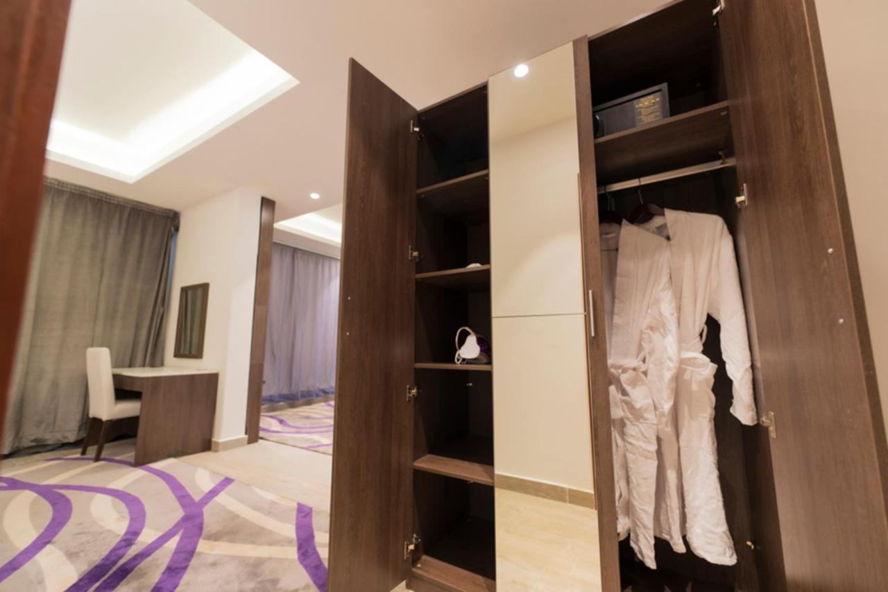 Riyadha Home Apartment ภายนอก รูปภาพ