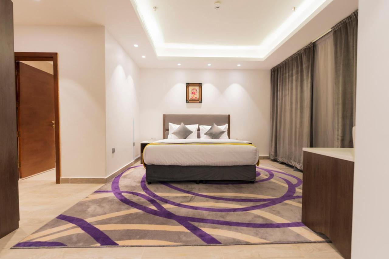 Riyadha Home Apartment ภายนอก รูปภาพ