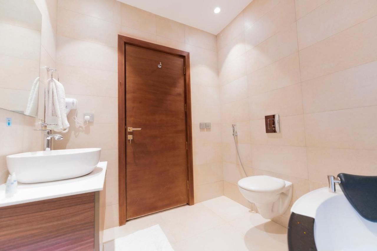 Riyadha Home Apartment ภายนอก รูปภาพ
