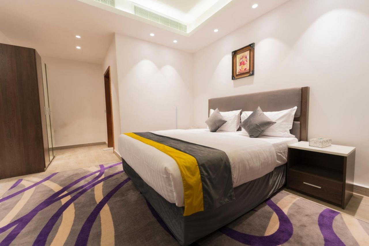 Riyadha Home Apartment ภายนอก รูปภาพ